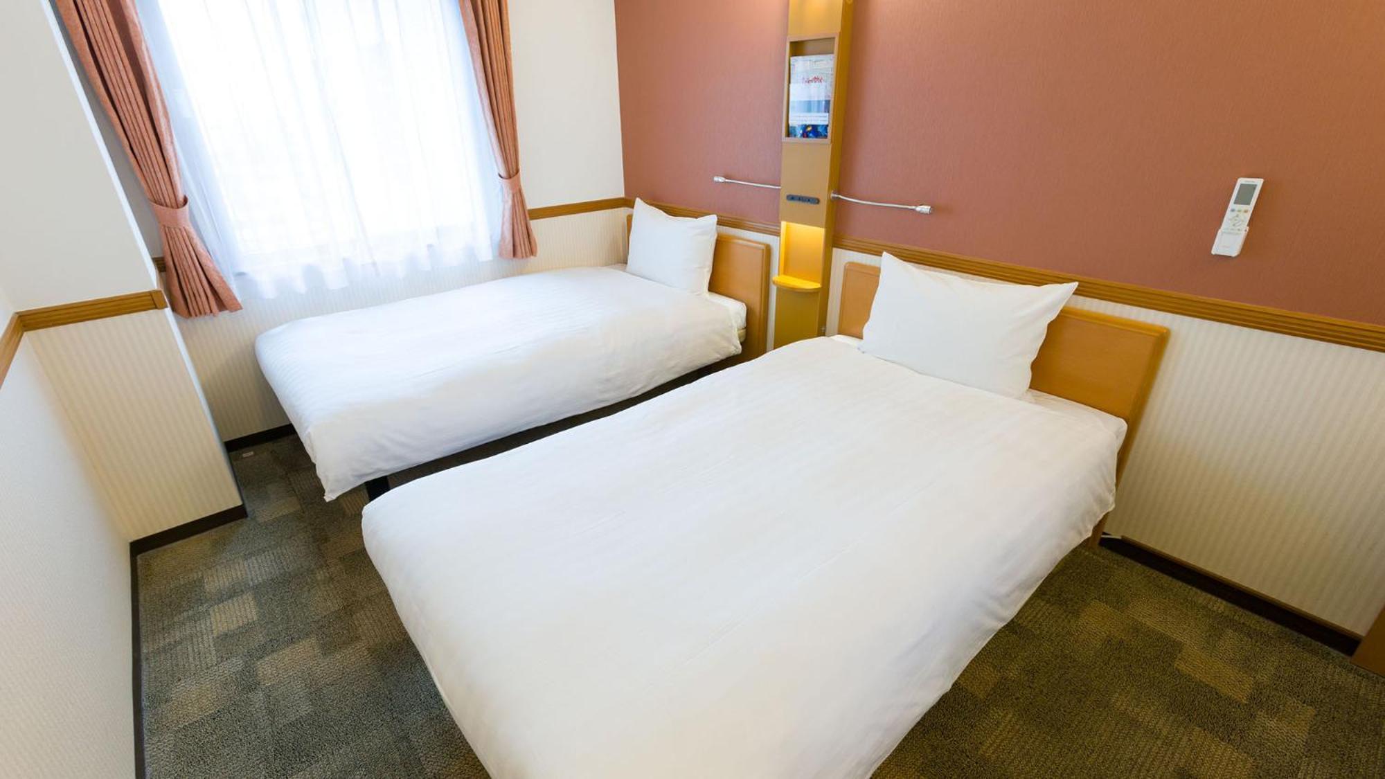 Toyoko Inn Takamatsu Hyogomachi Habitación foto
